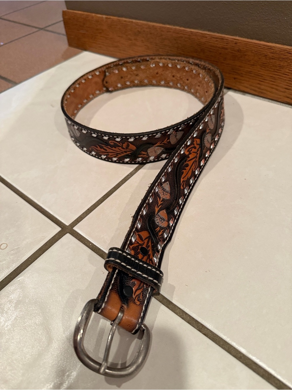 Vintage Tooled Leather Belt - Brown & Black